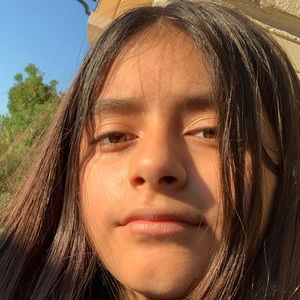 Meet your Posher, Emilia